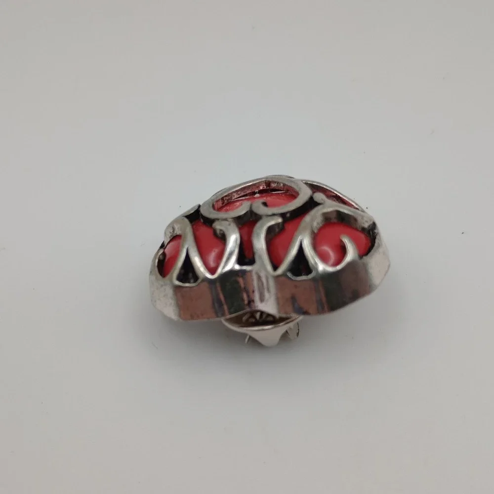 Nintendo 2019 Heart Enamel Pin – Red & Silver Collector's Pin Badge‎ Zelda Style